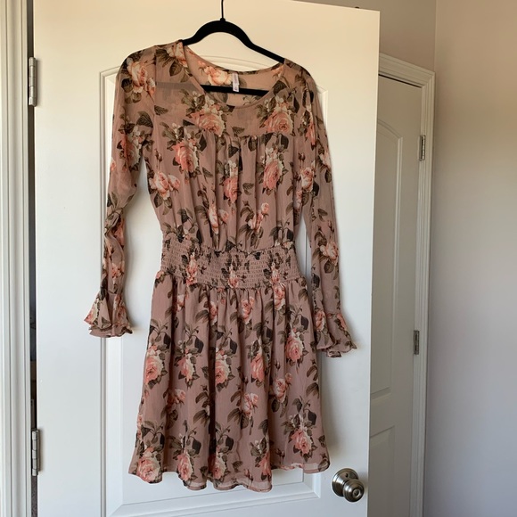 XHILIRATION FLORAL BOHO DRESS - Picture 4 of 7